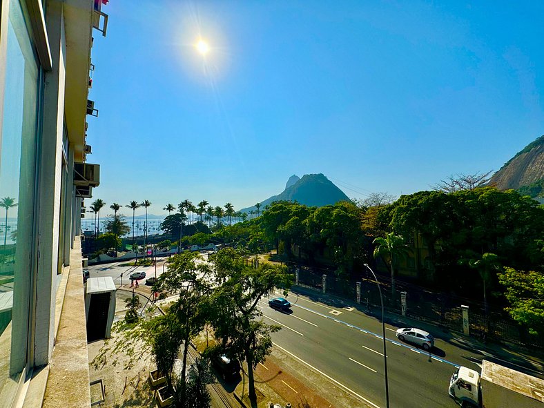 Charmoso apartamento c/ vista para o Pão de Açúcar