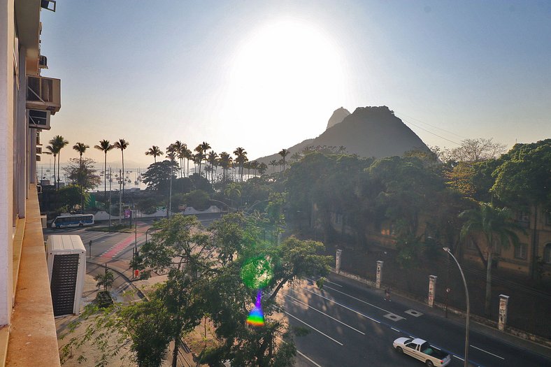 Charmoso apartamento c/ vista para o Pão de Açúcar