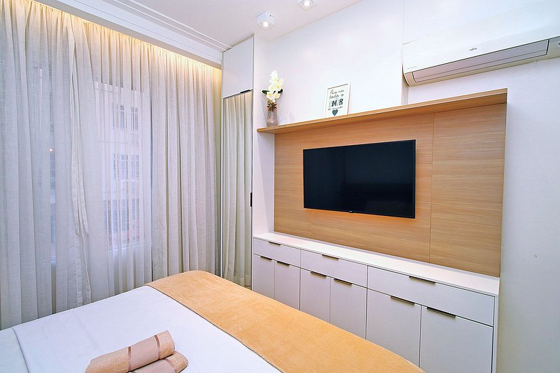 Luxuoso quarto e sala 300m da praia de Copacabana